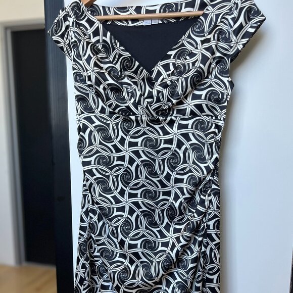 "London Time" black & white mini dress / Size 10 - Picture 1 of 6